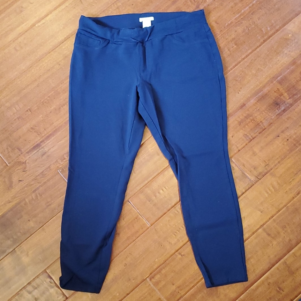 Soft Casual Capri Trousers